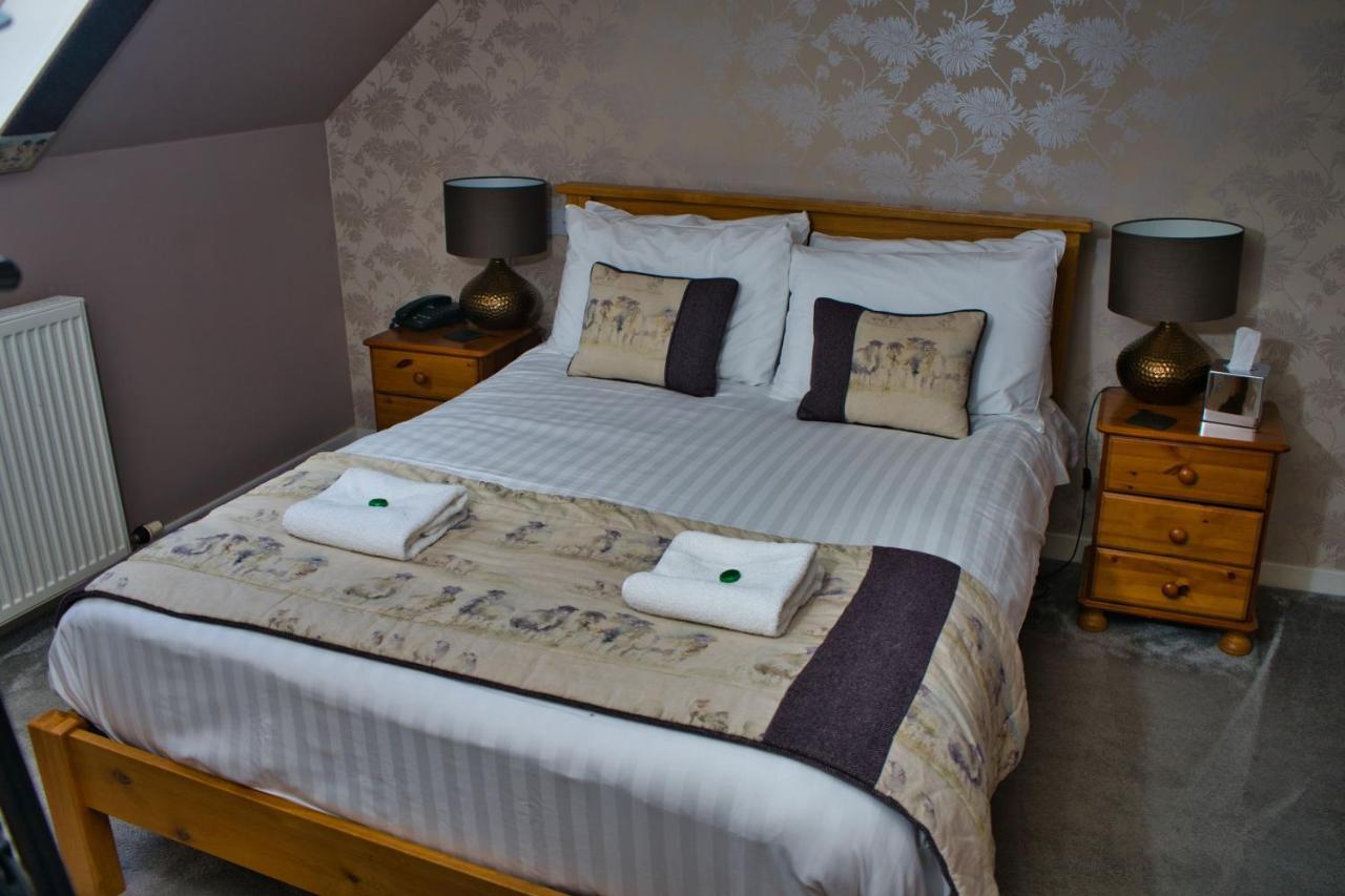 Glen Clova Hotel & Luxury Lodges Millton of Clova Екстериор снимка