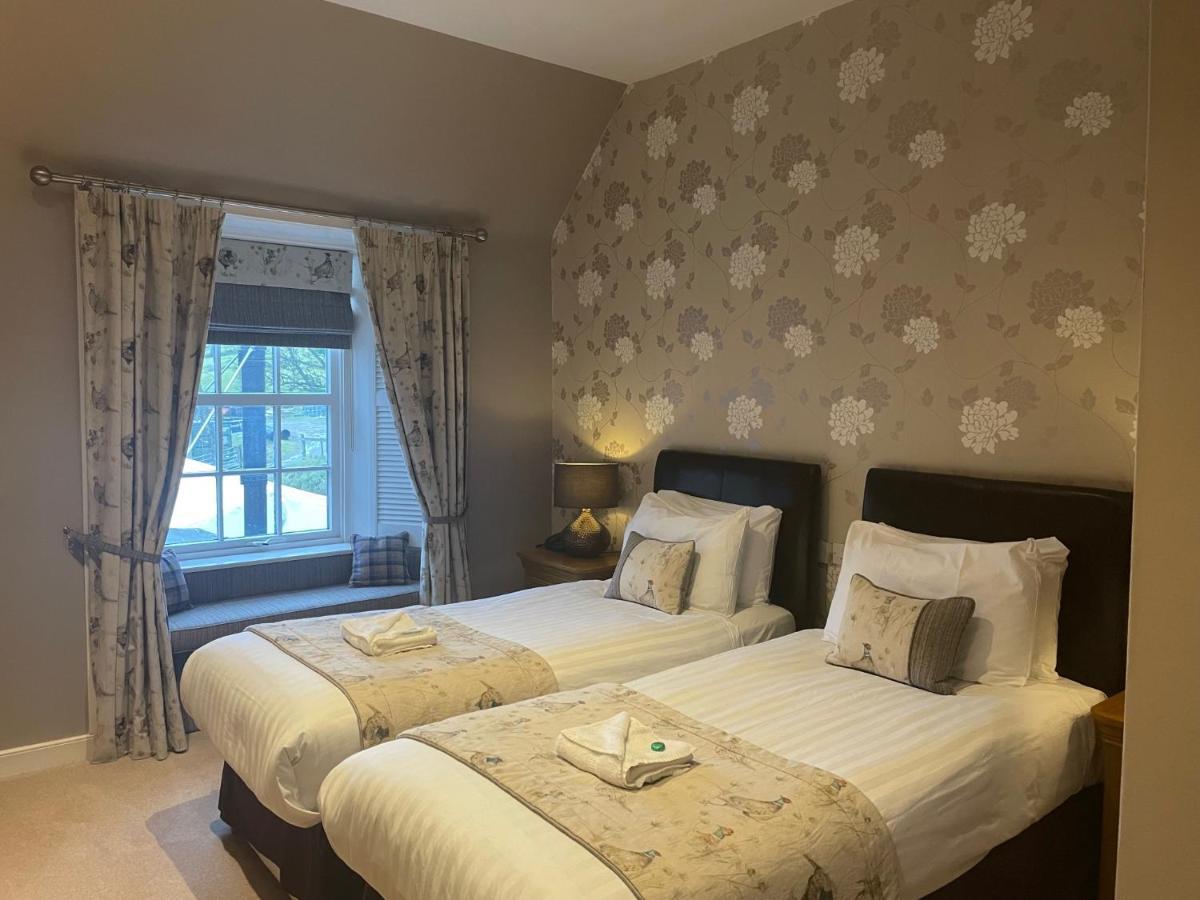 Glen Clova Hotel & Luxury Lodges Millton of Clova Екстериор снимка