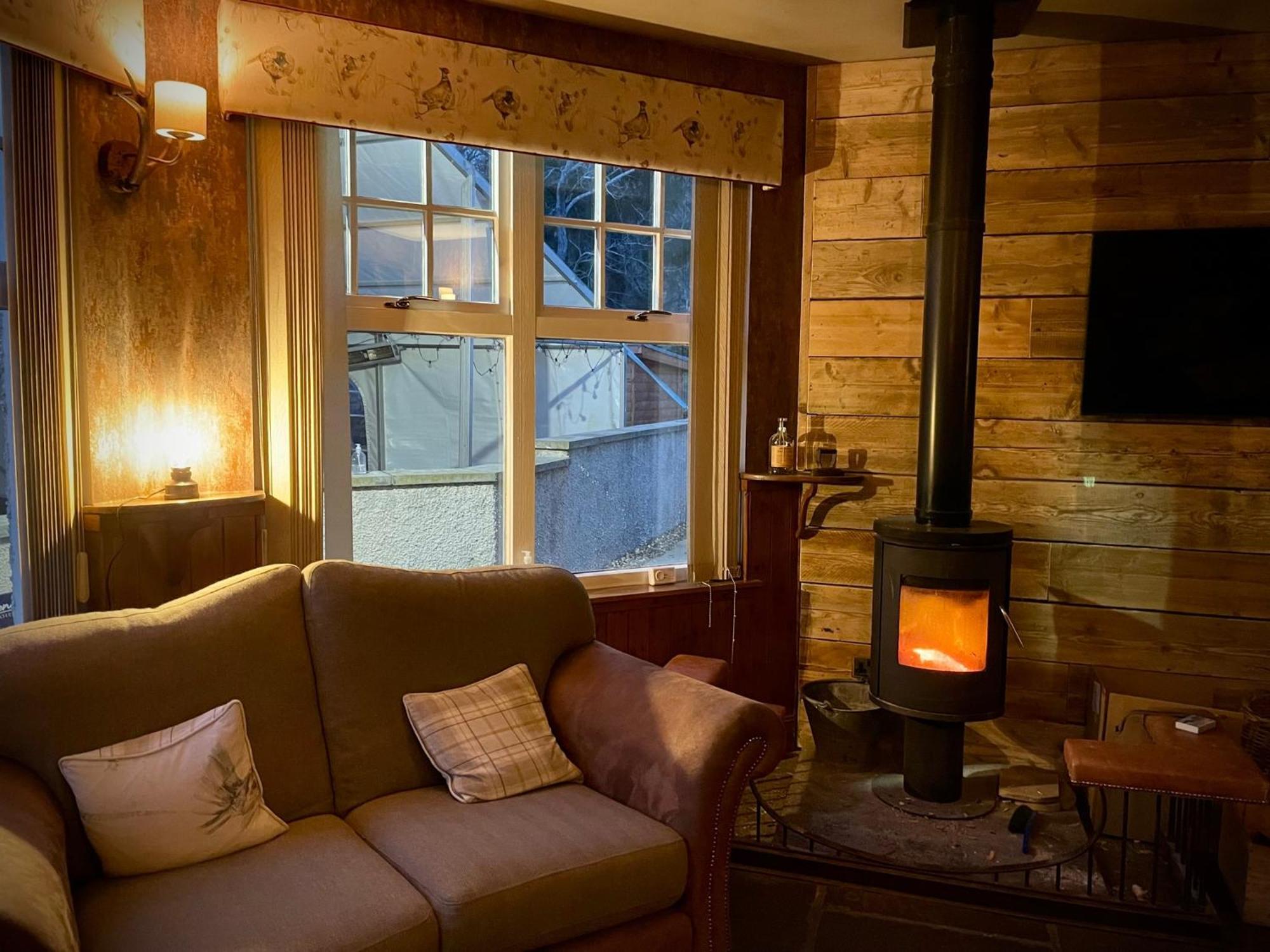 Glen Clova Hotel & Luxury Lodges Millton of Clova Екстериор снимка