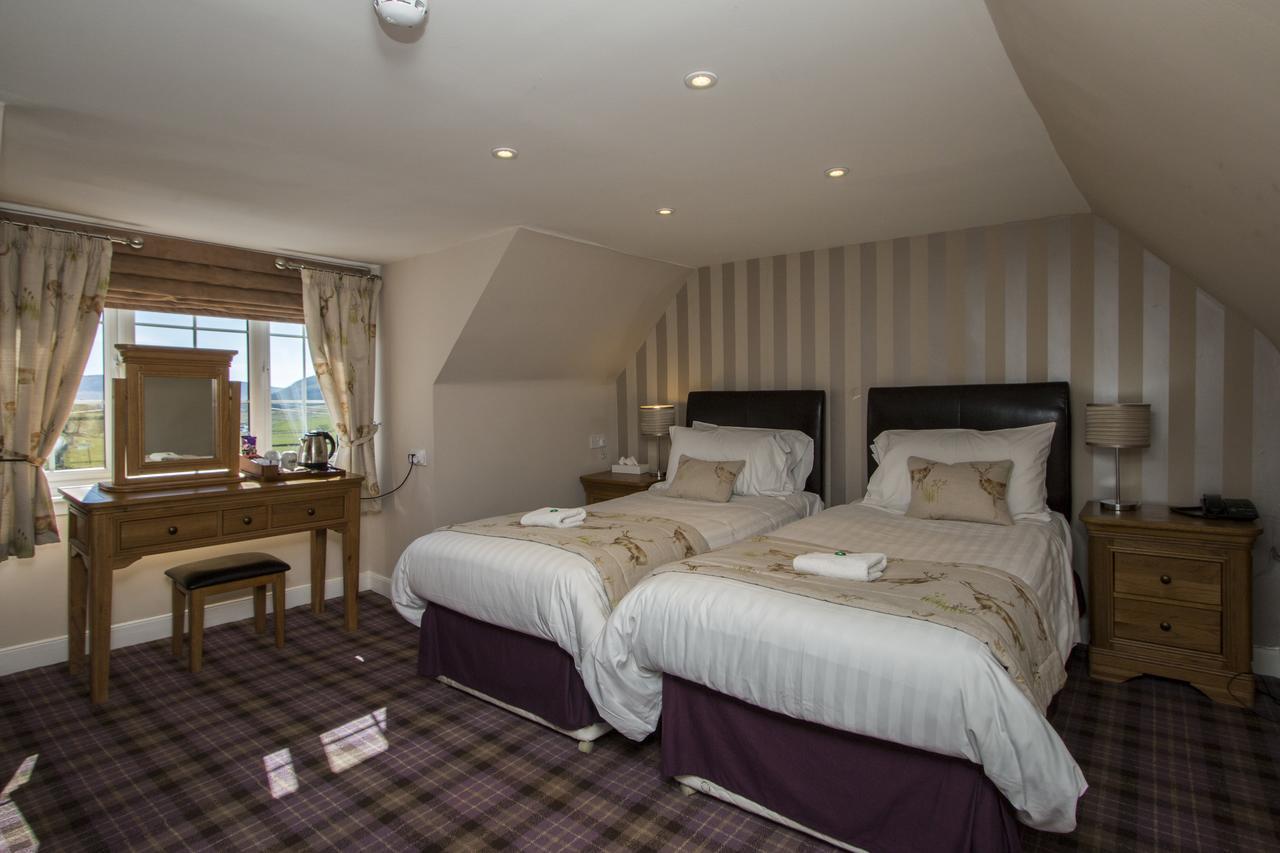 Glen Clova Hotel & Luxury Lodges Millton of Clova Екстериор снимка