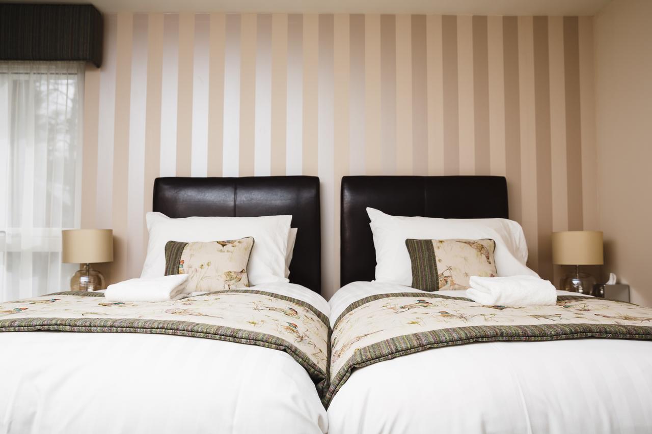 Glen Clova Hotel & Luxury Lodges Millton of Clova Екстериор снимка